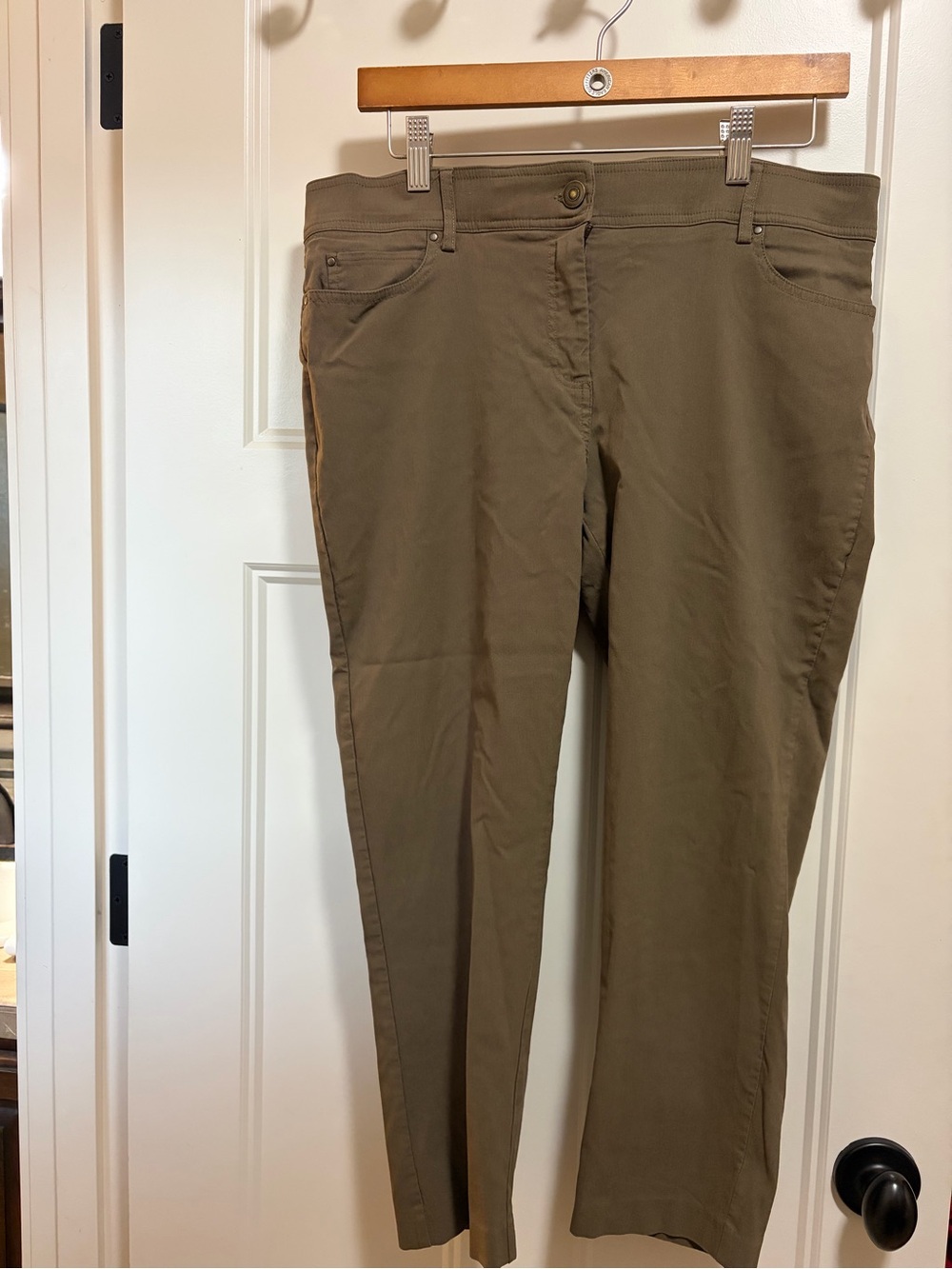 89th & Madison Olive Stretch Straight-Leg Women's Pants